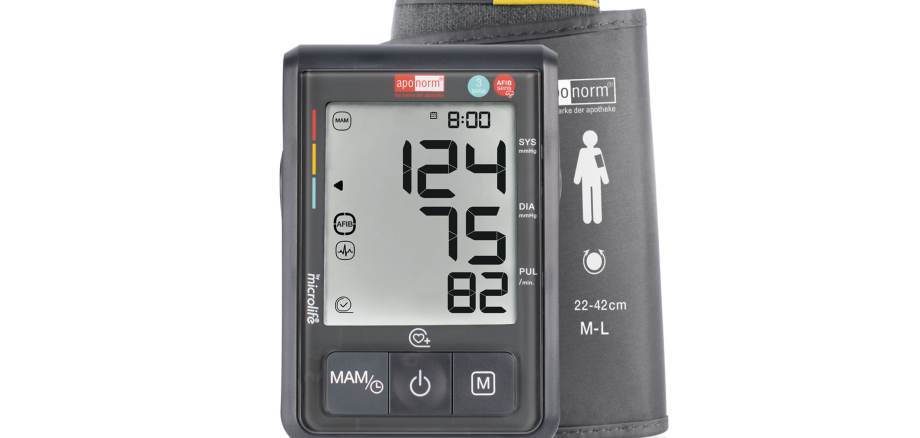 Ein Blutdruckmessgerät in schwarz mit Manschette und Blutdruckanzeige ist zu sehen