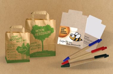 Auswahl an an nachhaltiger Papiertragetaschen, Stifte und Verpackungen.